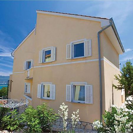 1 Bedroom Beautiful Apartment In Malinska Exterior photo