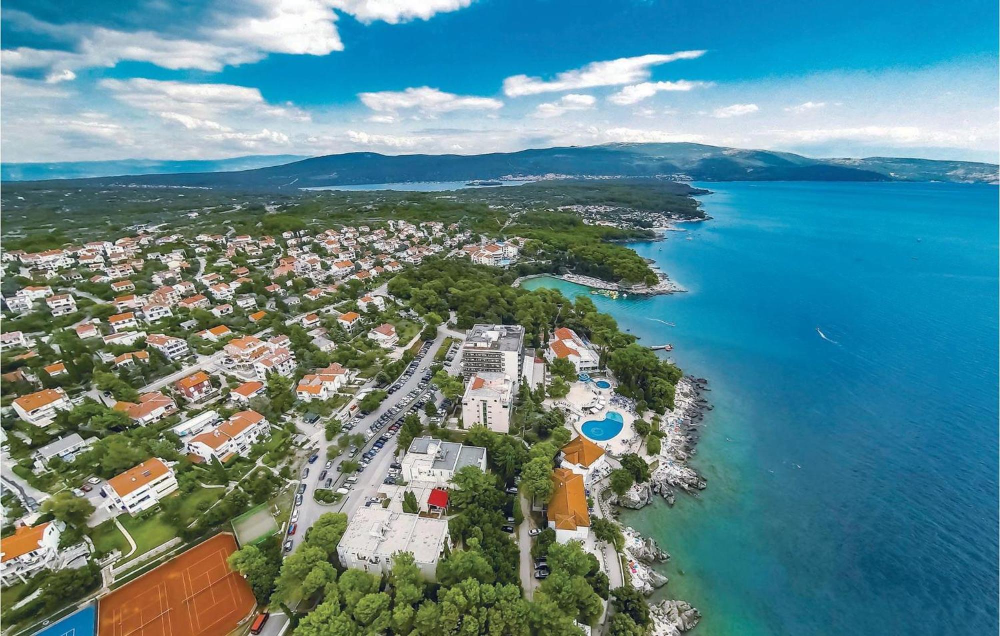 1 Bedroom Beautiful Apartment In Malinska Exterior photo