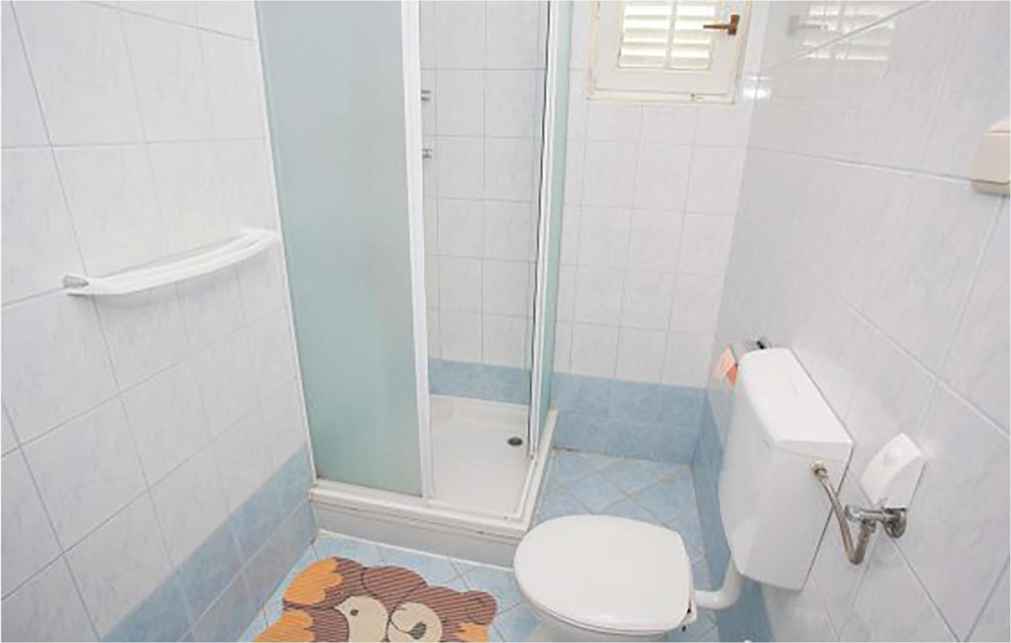 1 Bedroom Beautiful Apartment In Malinska Exterior photo